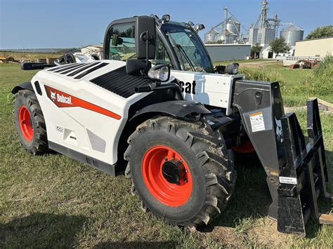 bobcat v519 vs skid steer|tl 519 bobcat for sale.